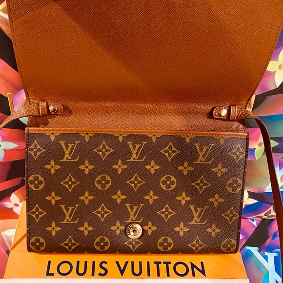 ♥️🛍💯Authentic Louis Vuitton Bordeaux Shoulder Bag in Monogram - Picture 7 of 15